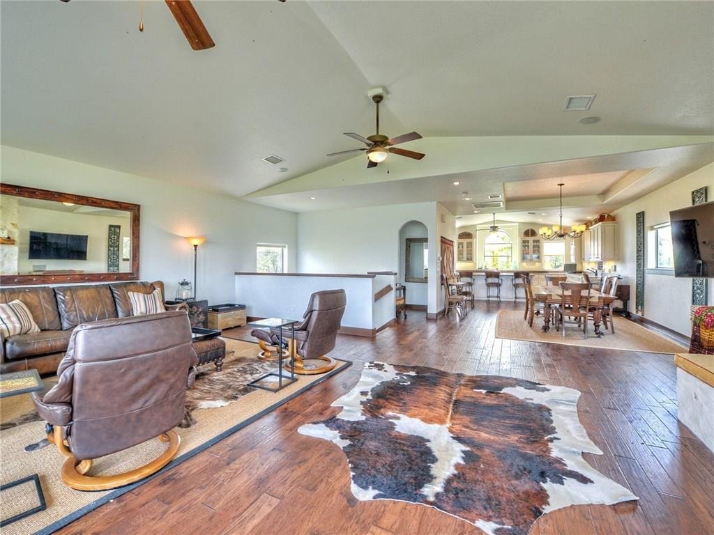 House in Spicewood, Texas, United States 4 - 17420684