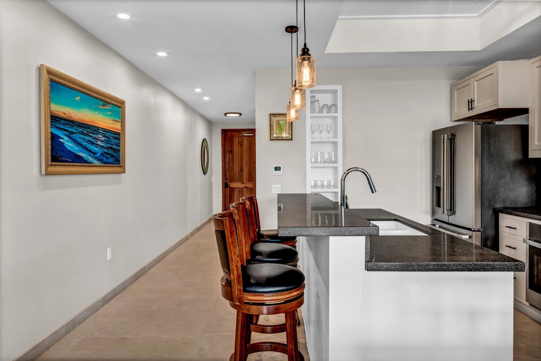 Condo in Cruz Bay, St. John, U.S. Virgin Islands 5 - 17421783