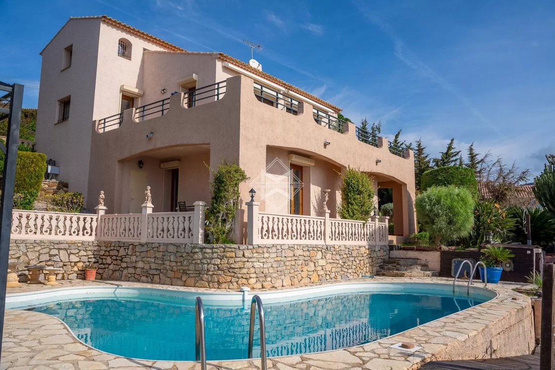 Villa in French Riviera, Provence-Alpes-Côte d'Azur, France 4 - 17408581