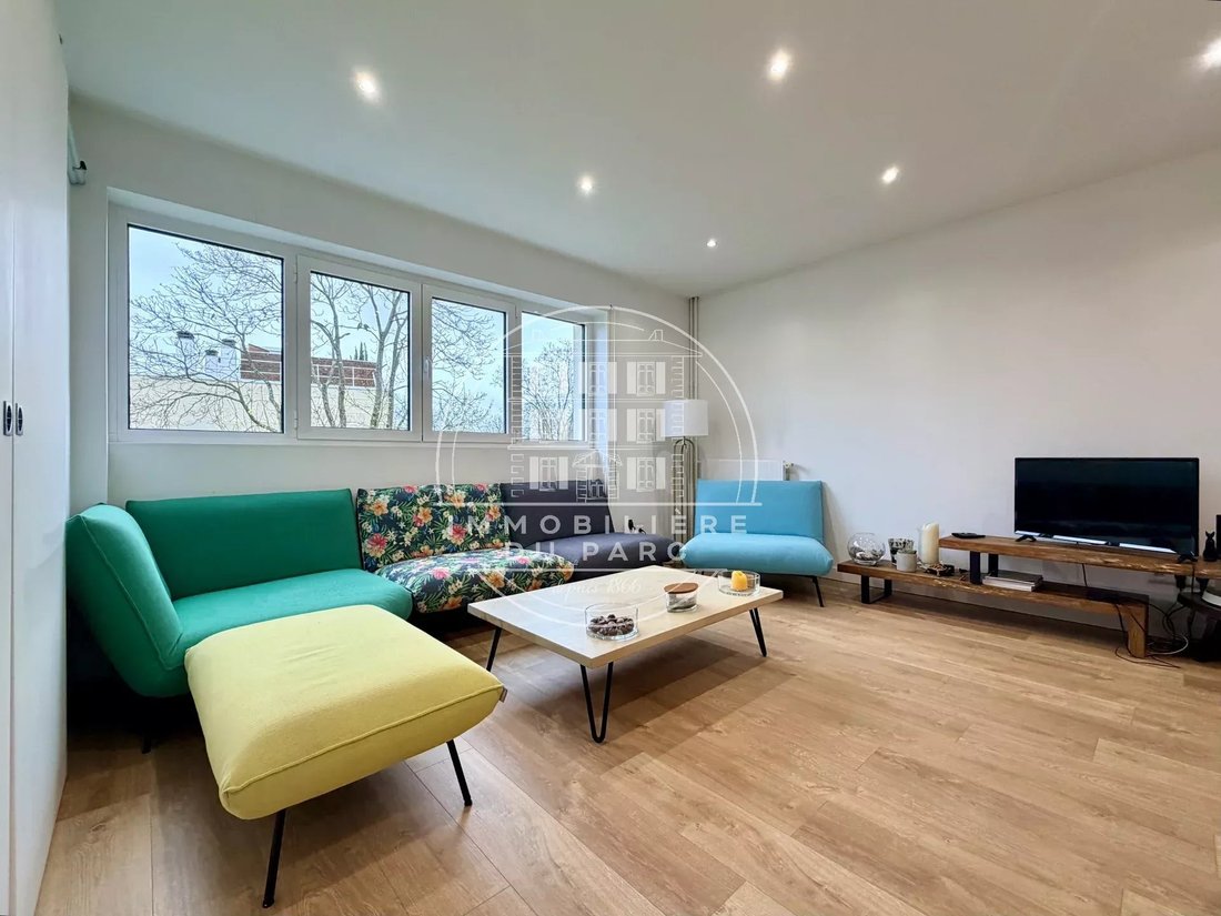 Apartment in Chatou, Ile-de-France, France 3 - 17416352