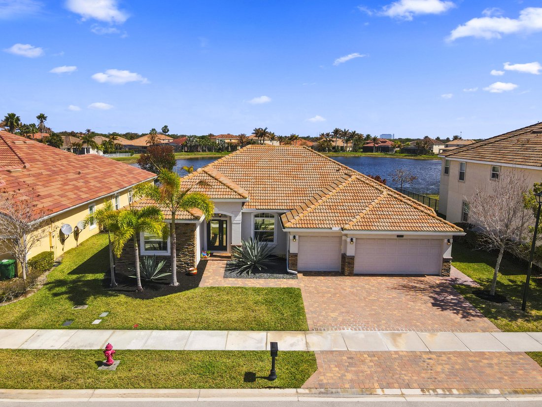House in Port St. Lucie, Florida, United States 1 - 17415756
