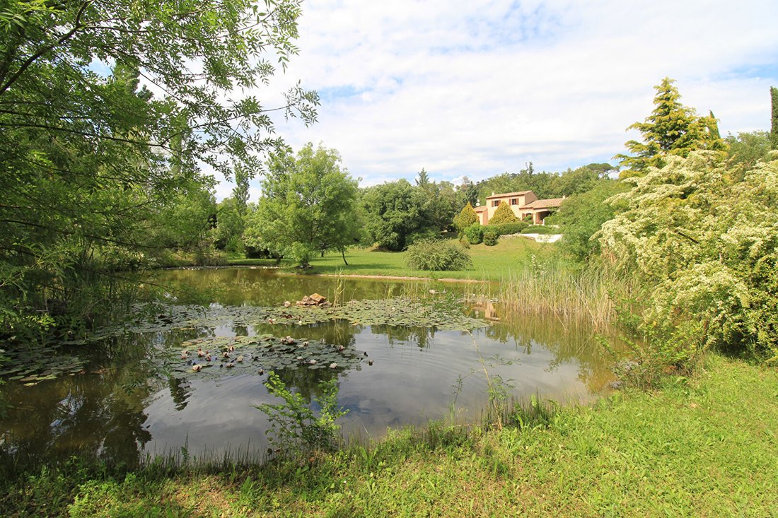 Villa in La Roquebrussanne, Provence-Alpes-Côte d'Azur, France 2 - 17414275