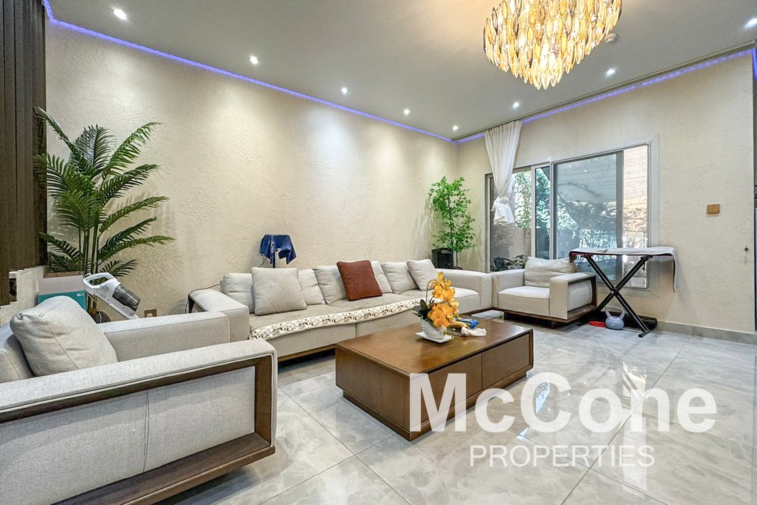 Villa in JVC / Jumeirah Village Circle, Dubai, United Arab Emirates 2 - 17310473