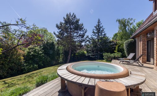 House in Villennes-sur-Seine, Ile-de-France, France 1