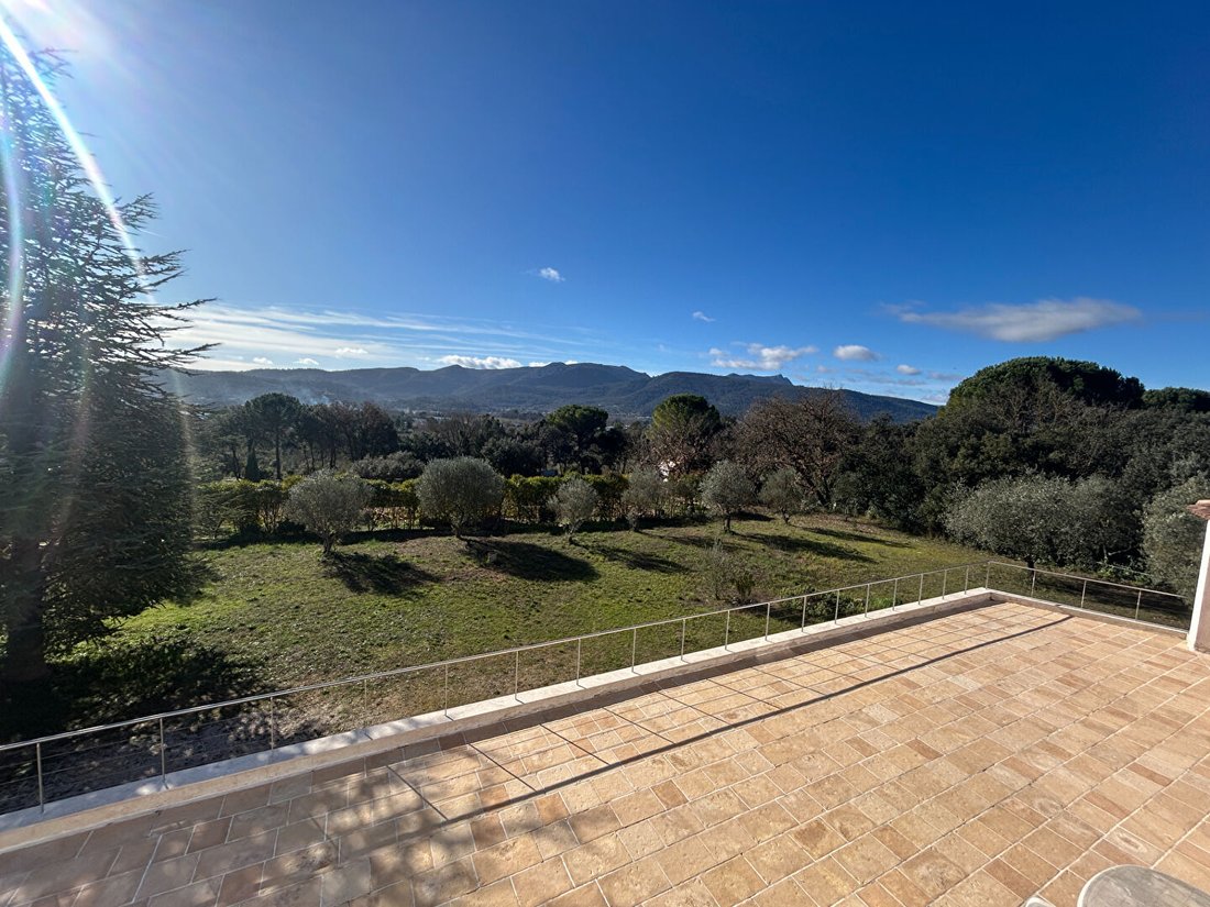 Villa in Brignoles, Provence-Alpes-Côte d'Azur, France 4 - 17414306