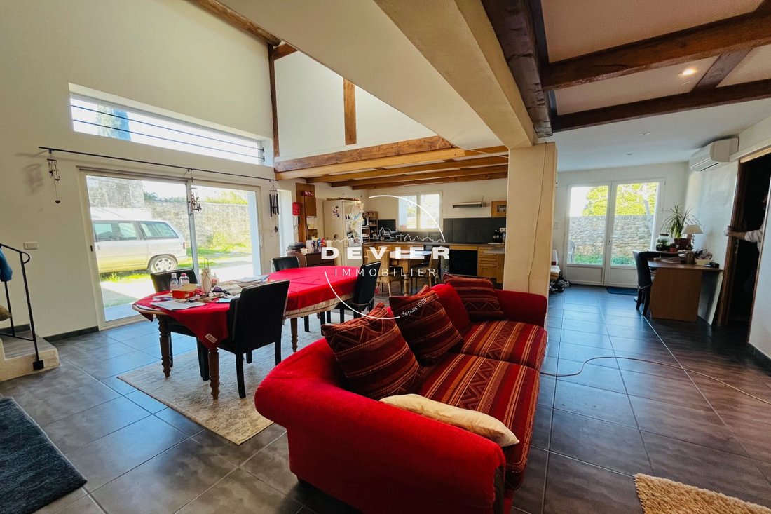 Villa in Saint-Genies-des-Mourgues, Occitania, France 1 - 15544519