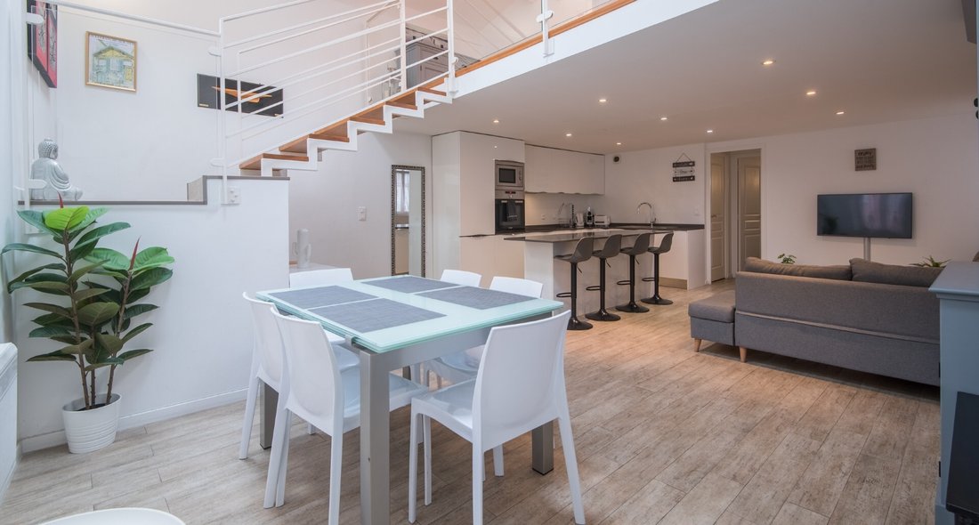 Maison à Le Port, Villefranche-sur-Mer, France 2 - 17412120