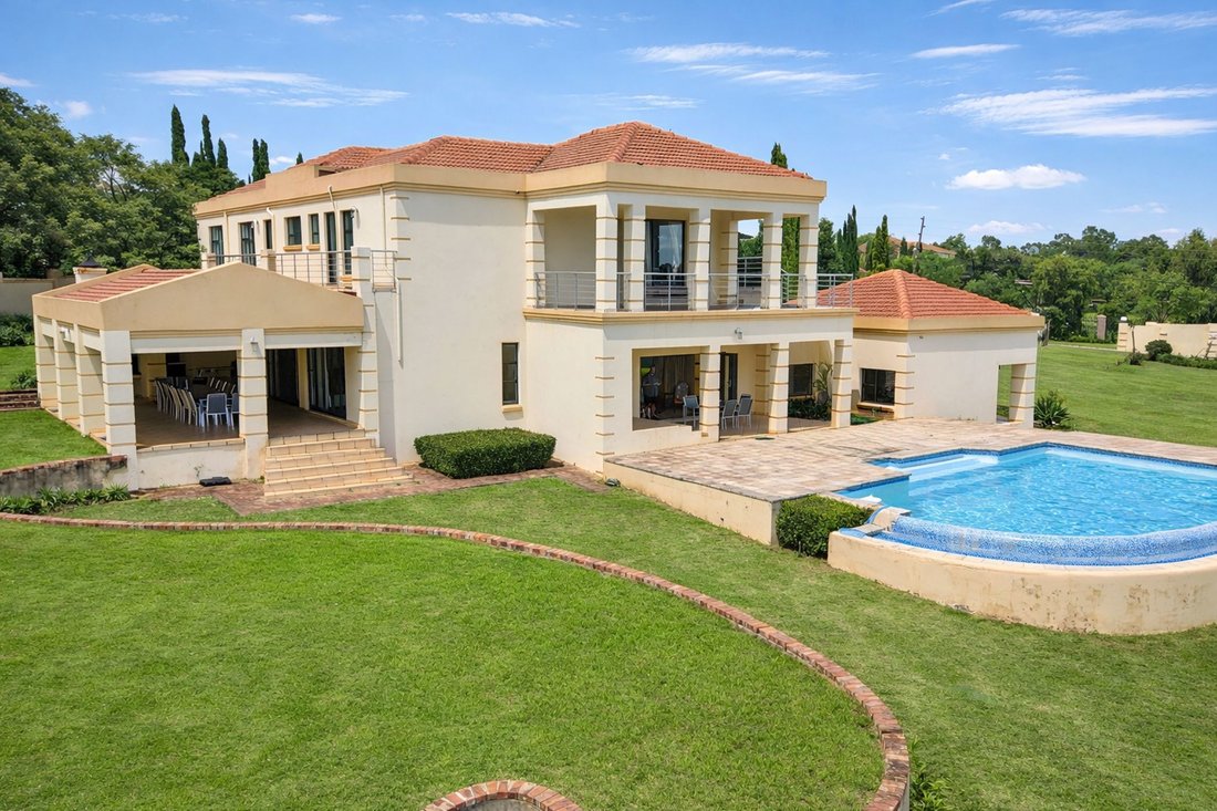 House in Mooikloof, Gauteng, South Africa 4 - 17412018