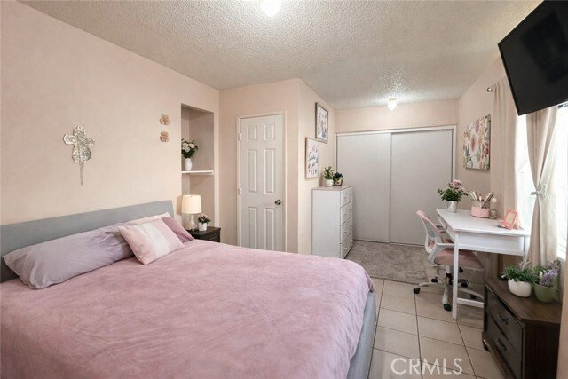 Compton, California, United States 3 - 17408535