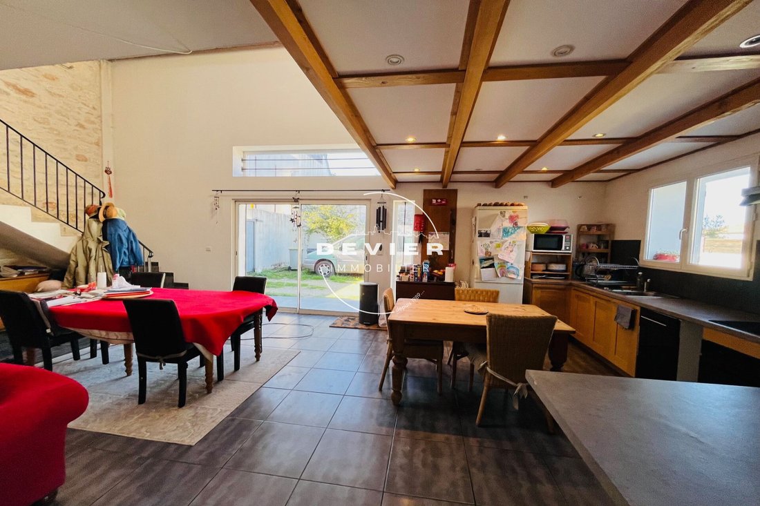 Villa in Saint-Genies-des-Mourgues, Occitania, France 2 - 15544519