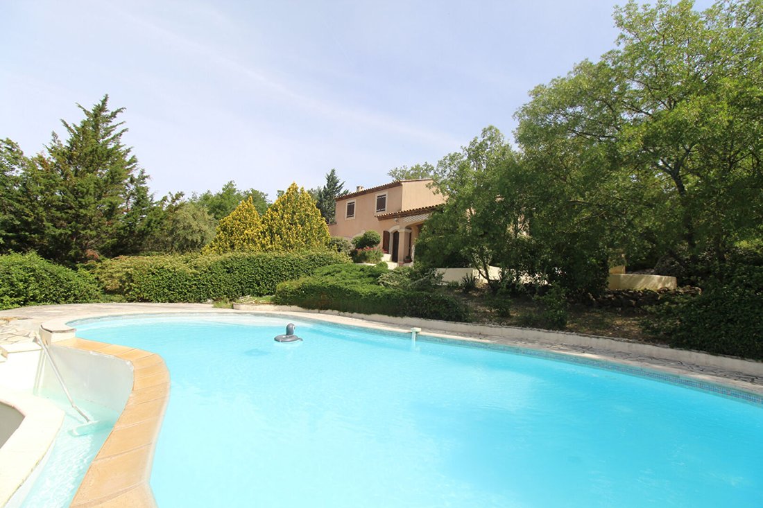 Villa in La Roquebrussanne, Provence-Alpes-Côte d'Azur, France 3 - 17414275