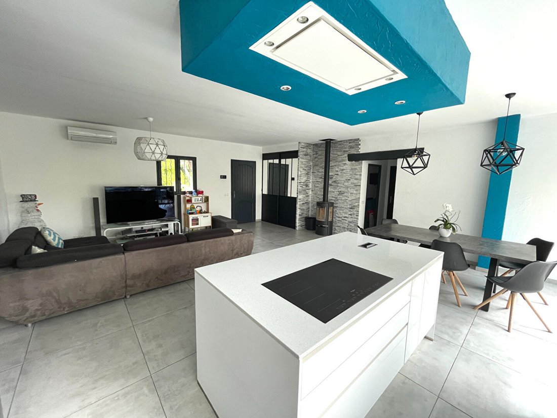 Villa in Forcalqueiret, Provence-Alpes-Côte d'Azur, France 4 - 17414284