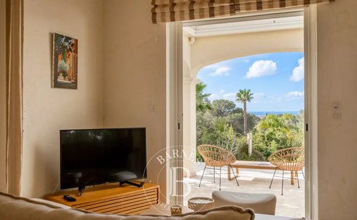 Villa in Valescure-Vaulongue-Clair Bois-Vallon Suveret, Saint-Raphaël, France 1