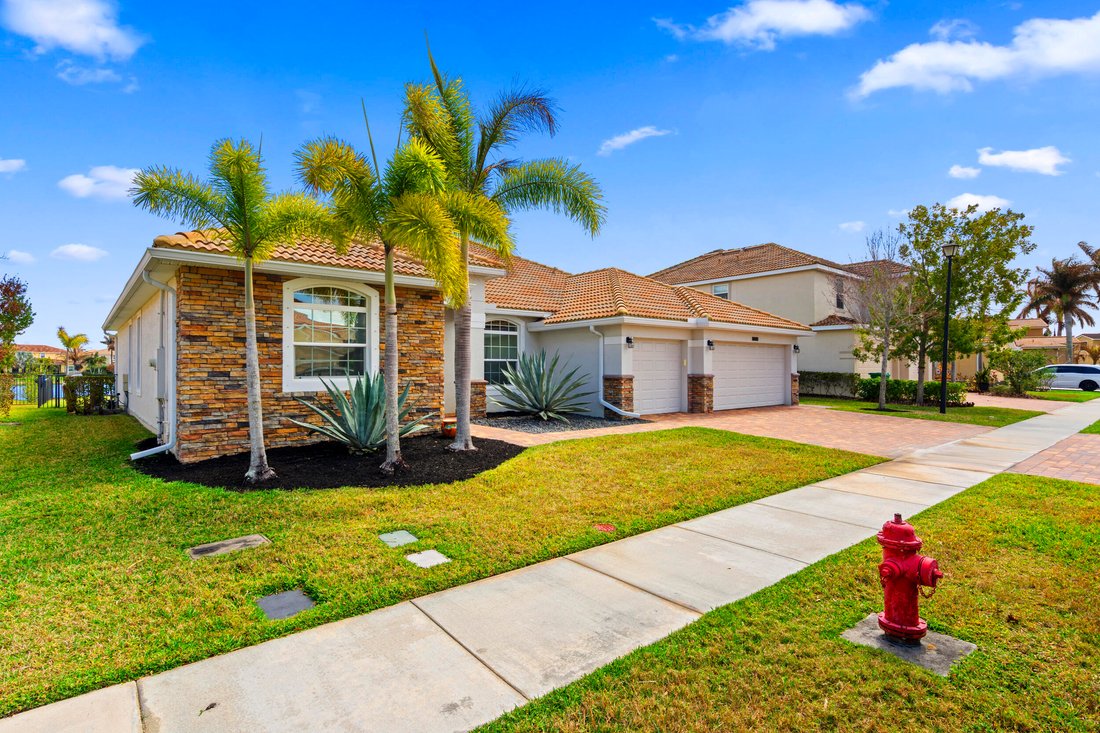 House in Port St. Lucie, Florida, United States 4 - 17415756