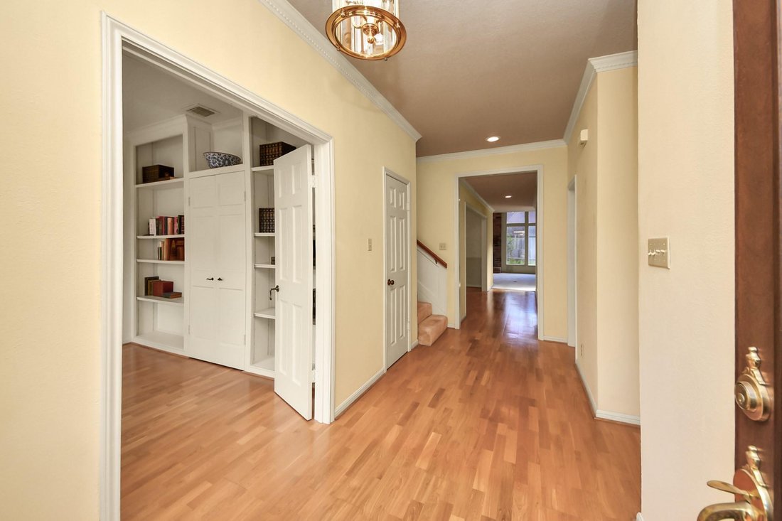 House in Houston, Texas, United States 3 - 17410898