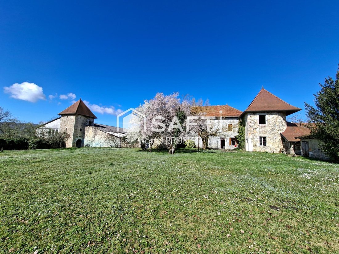 House in Yenne, Auvergne-Rhône-Alpes, France 1 - 17409360
