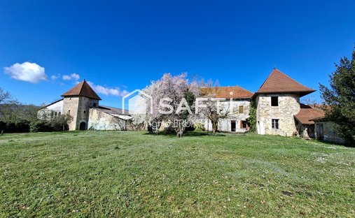 Casa a Yenne, Auvergne-Rodano-Alpi, Francia 1