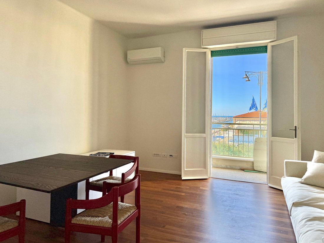 Apartment in Historic Center, Viareggio, Tuscany 1 - 17421633