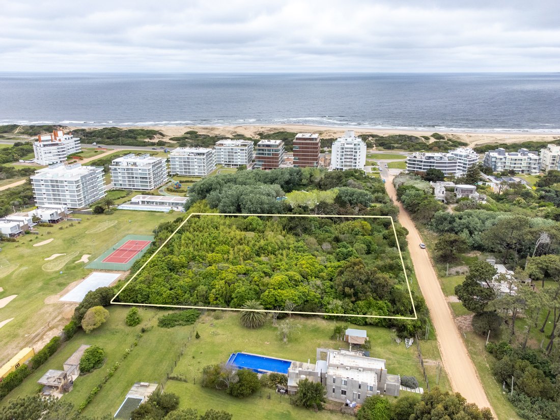 Land in Punta del Este, Maldonado Department, Uruguay 1 - 17408692