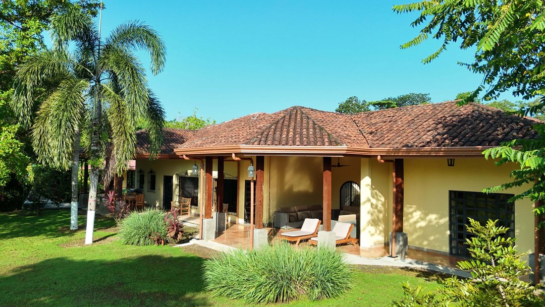 Villa in Esterillos Este, Puntarenas Province, Costa Rica 2 - 17409260