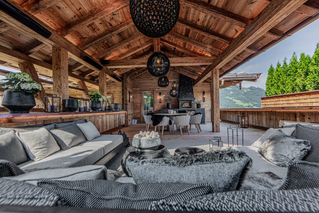 Luxurious Chalet In The Sought After Location
