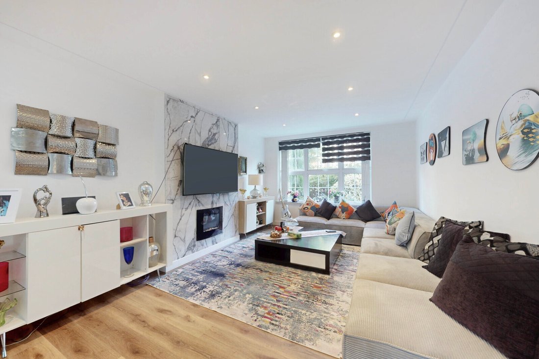 Apartment in Little Venice, Westminster, England 2 - 17422032