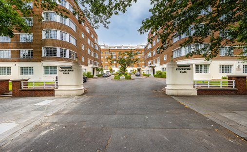 Apartment in Primrose Hill, Camden, England 1