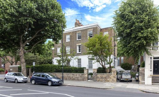 Apartment in St John's Wood, Westminster, England 1