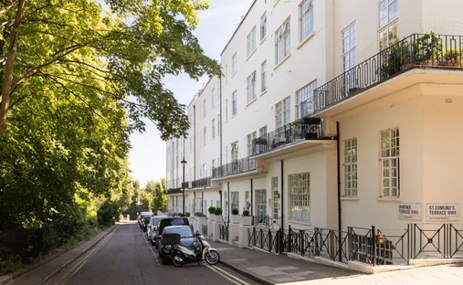 Apartment in Primrose Hill, Camden, England 1