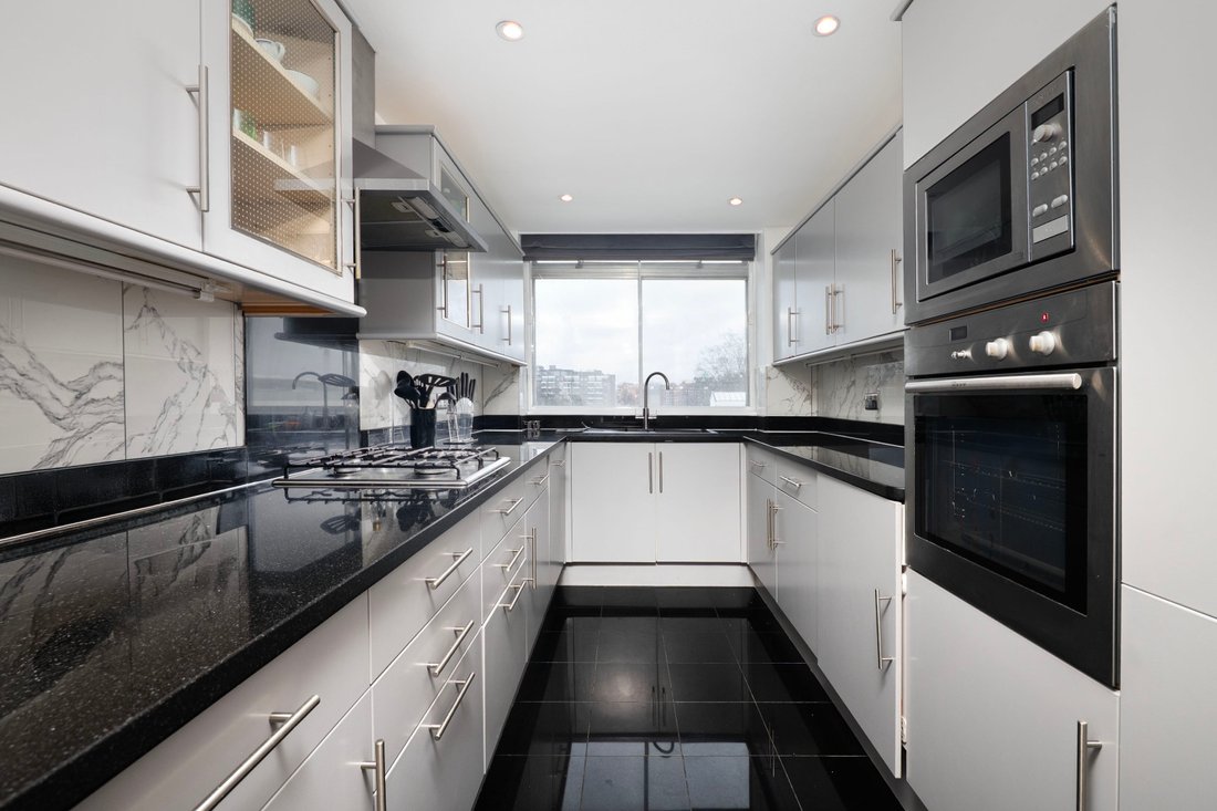Apartment in St John's Wood, Westminster, England 3 - 17422129
