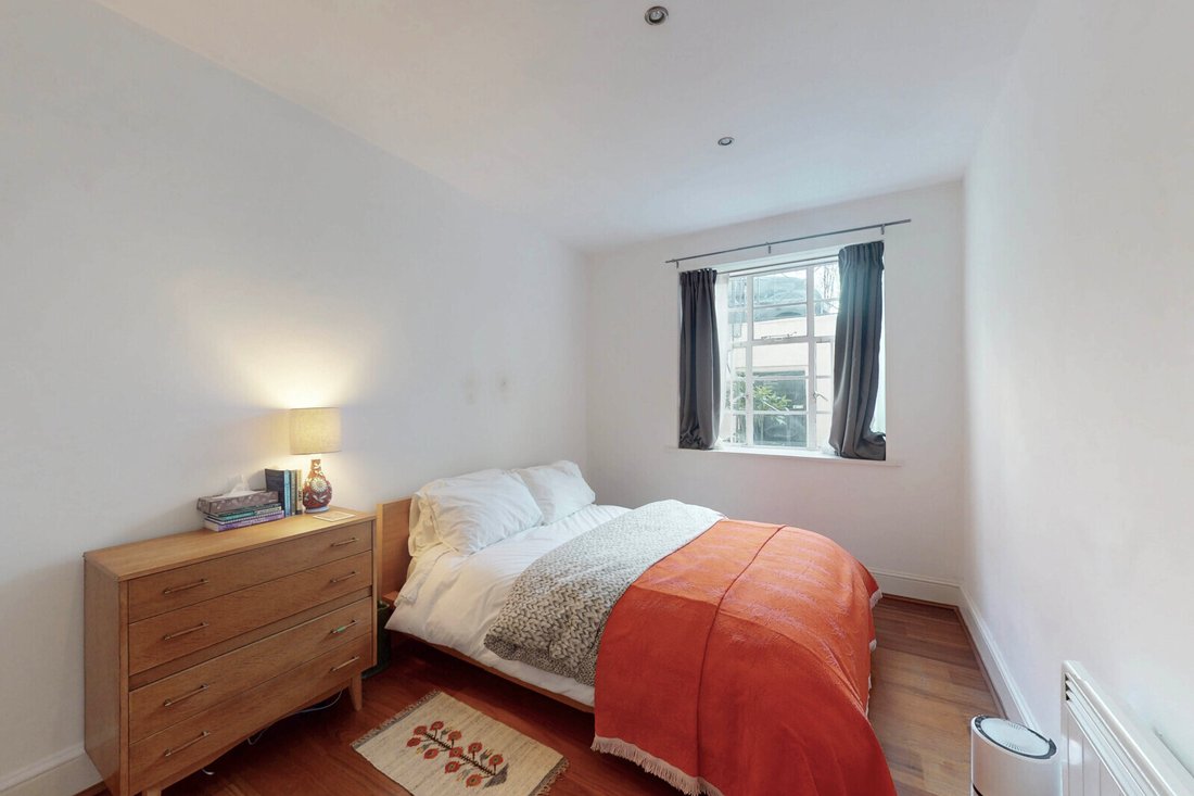 Apartment in Primrose Hill, Camden, England 5 - 17422135