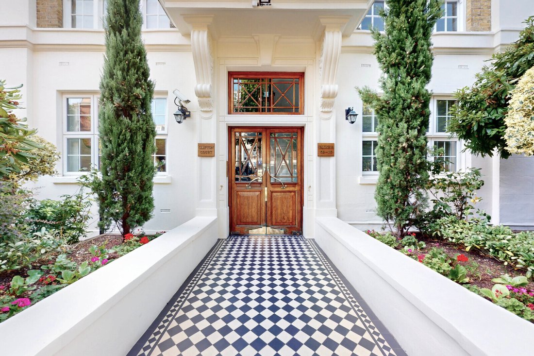 Apartment in Little Venice, Westminster, England 1 - 17422032