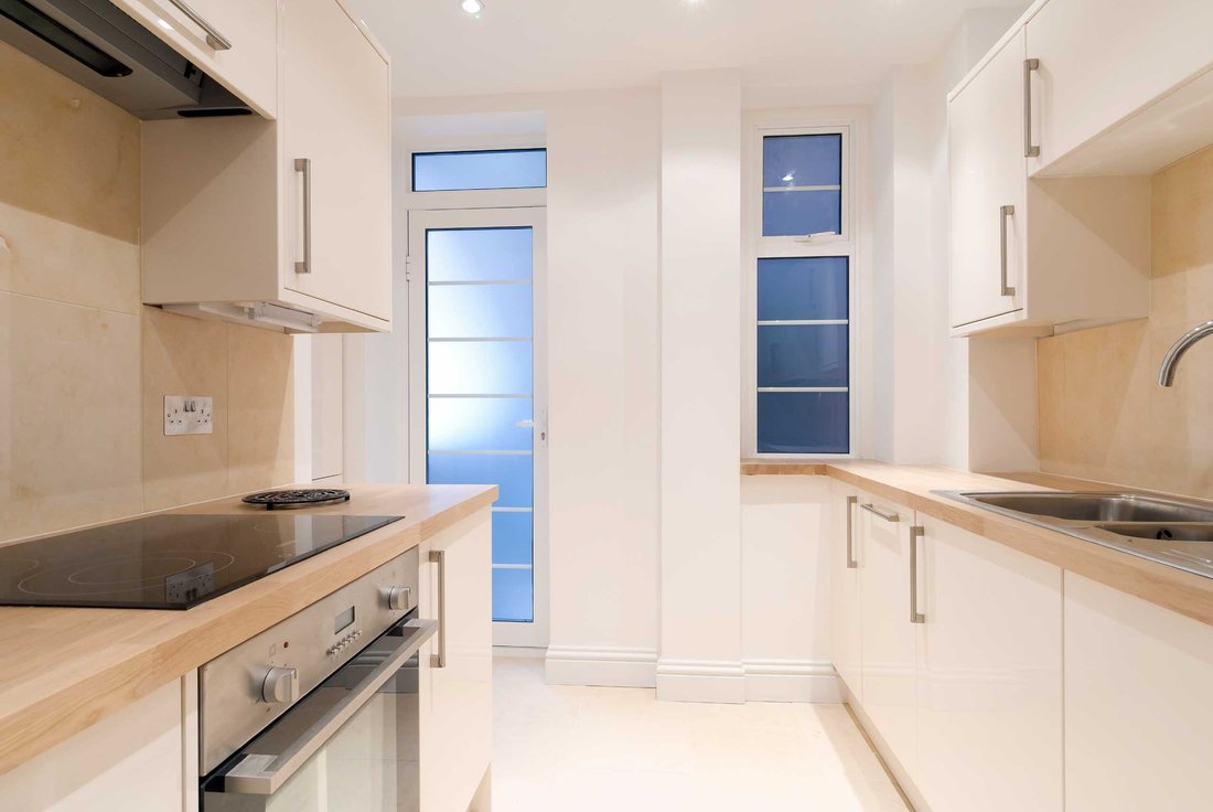 Apartment in Primrose Hill, Camden, England 3 - 17422012