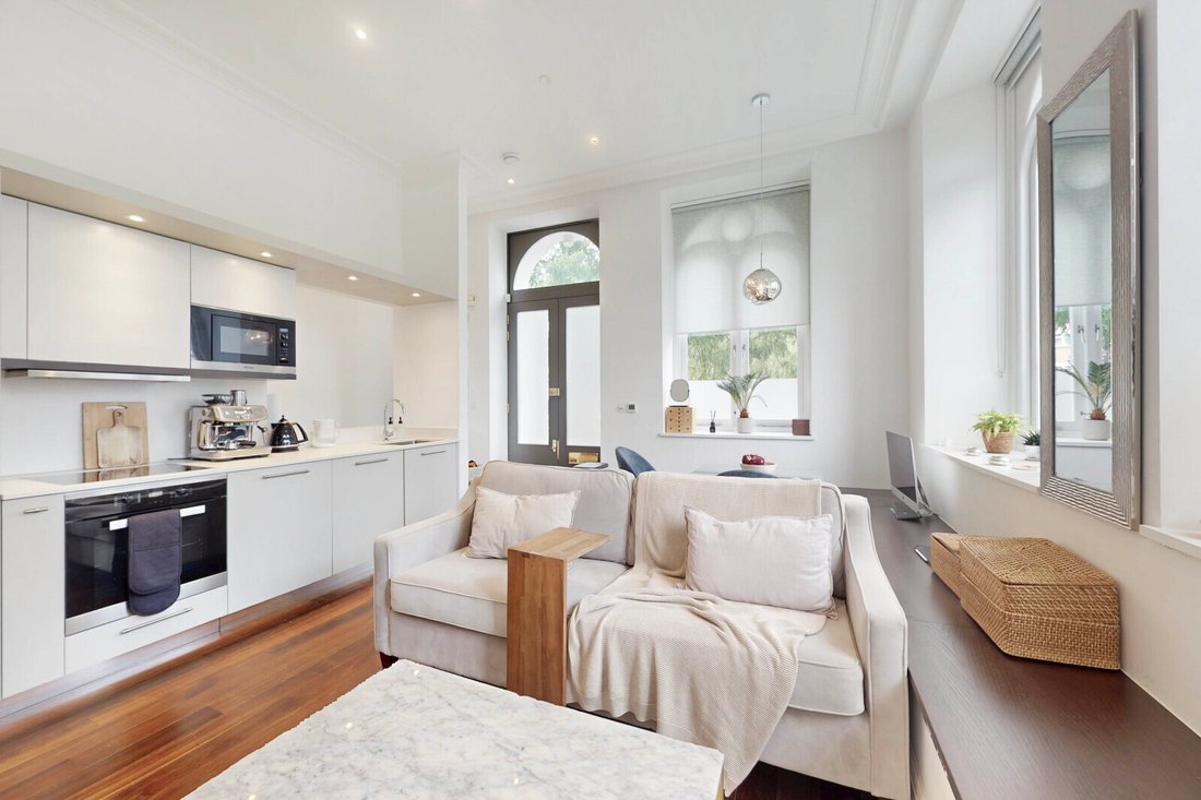 Apartment in Little Venice, Westminster, England 5 - 17422141
