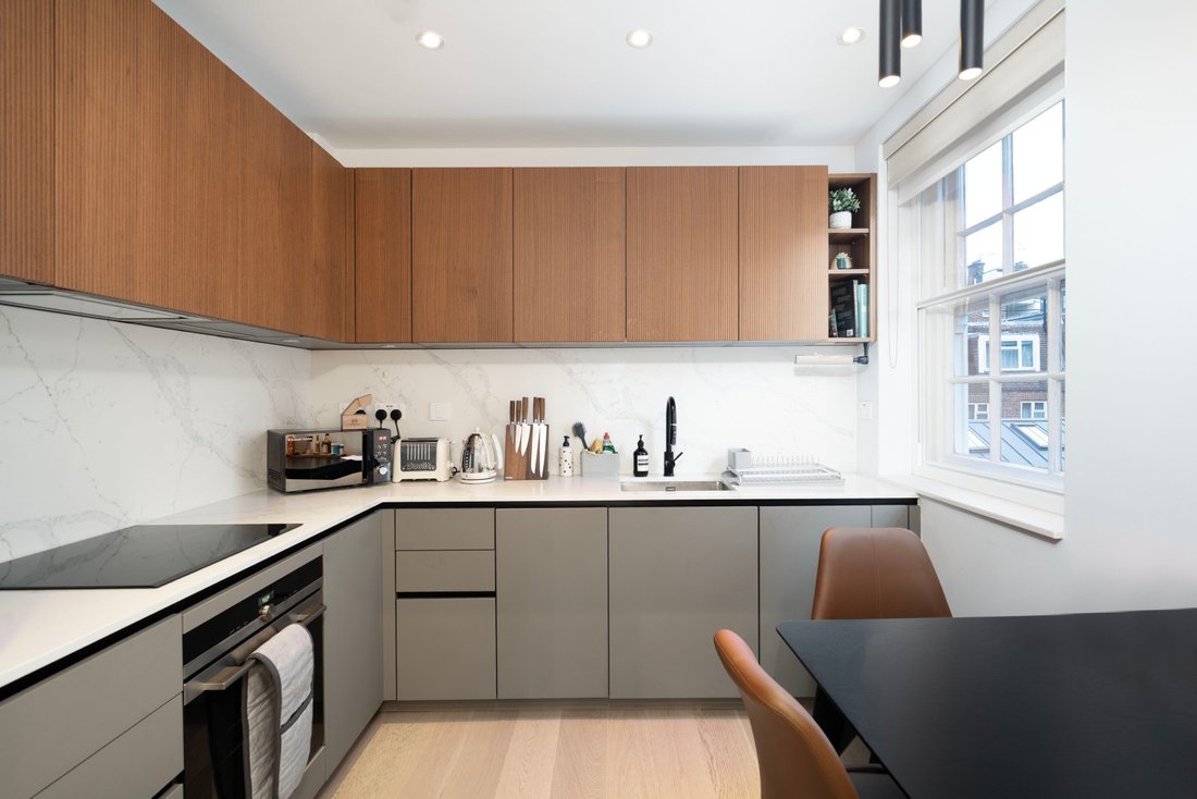 Apartment in St John's Wood, Westminster, England 2 - 17422165