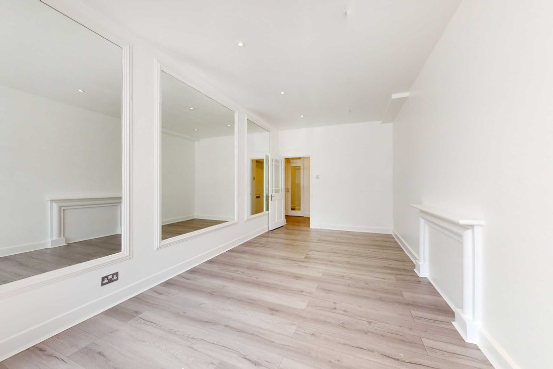 Apartment in St John's Wood, Westminster, England 3 - 17422019