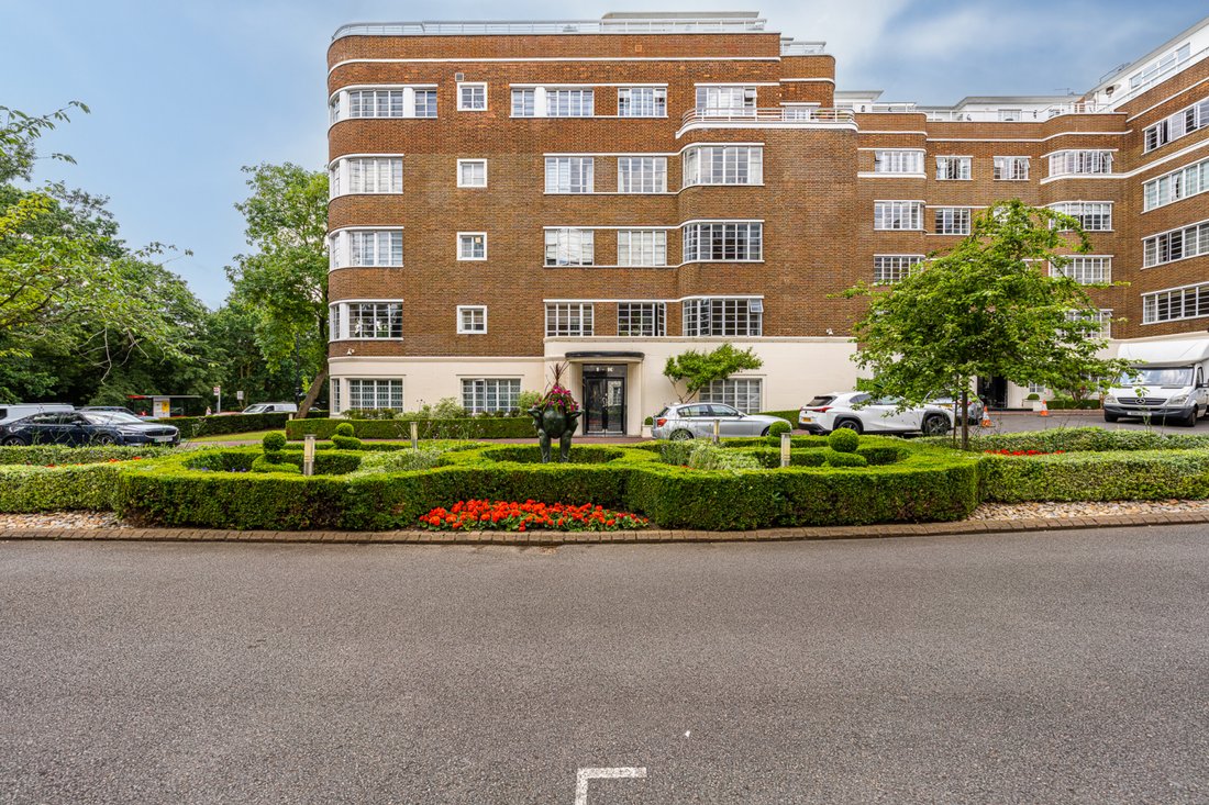 Apartment in Primrose Hill, Camden, England 2 - 17422097