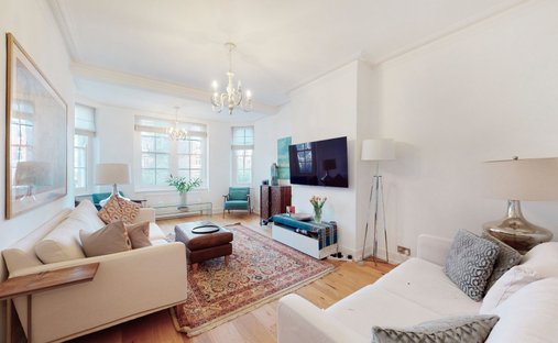 Apartment in St John's Wood, Westminster, England 1