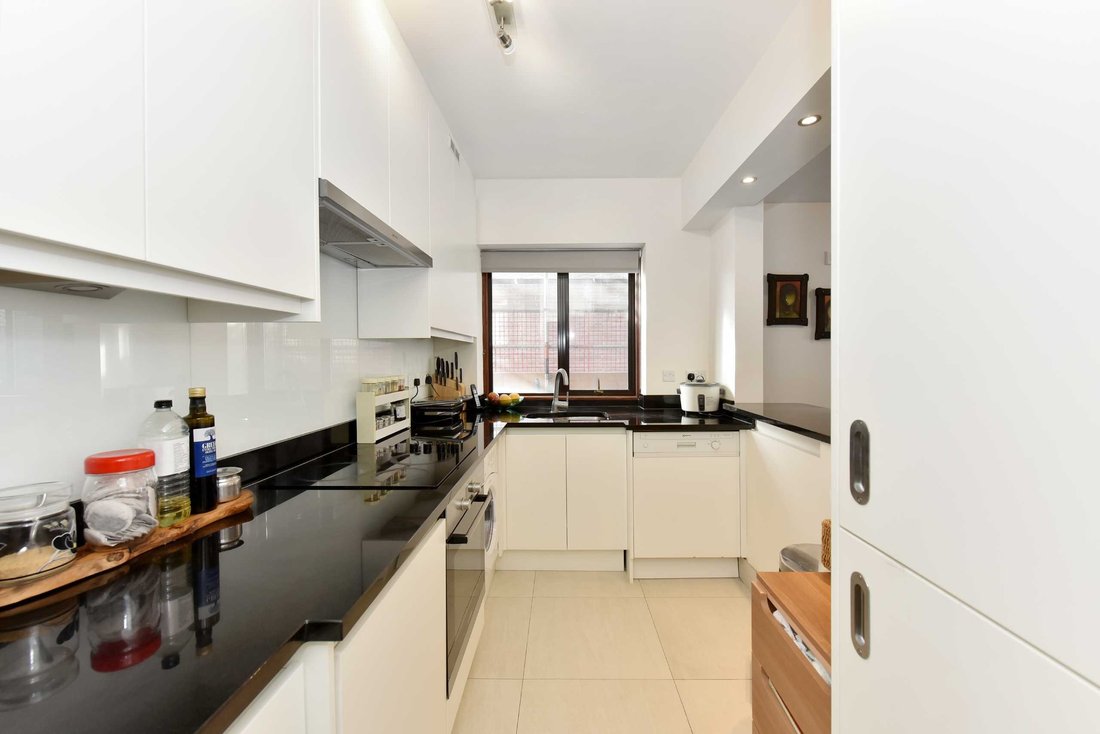 Apartment in Primrose Hill, Camden, England 4 - 17421977
