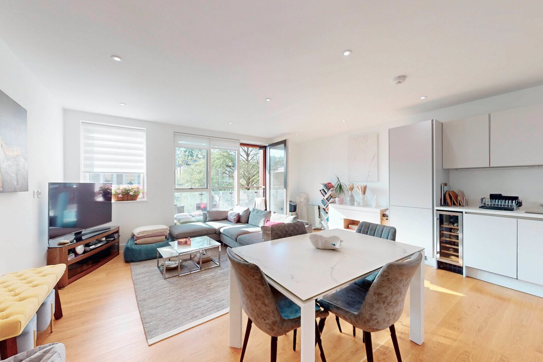 Apartment in Kilburn Park, Brent, England 2 - 17422144