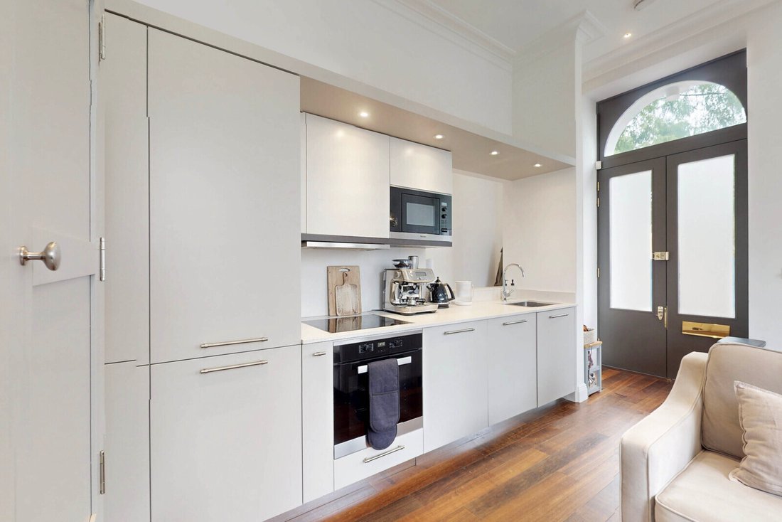 Apartment in Little Venice, Westminster, England 4 - 17422141