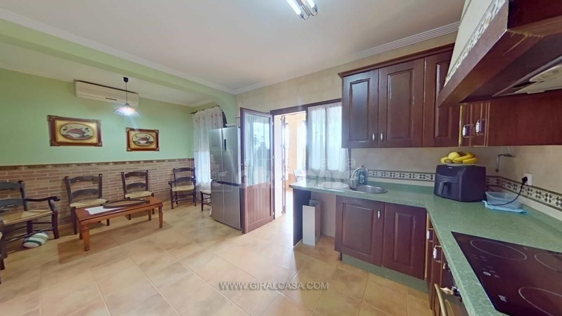 Chalet in Mairena del Alcor, Andalusia, Spain 4 - 17422186