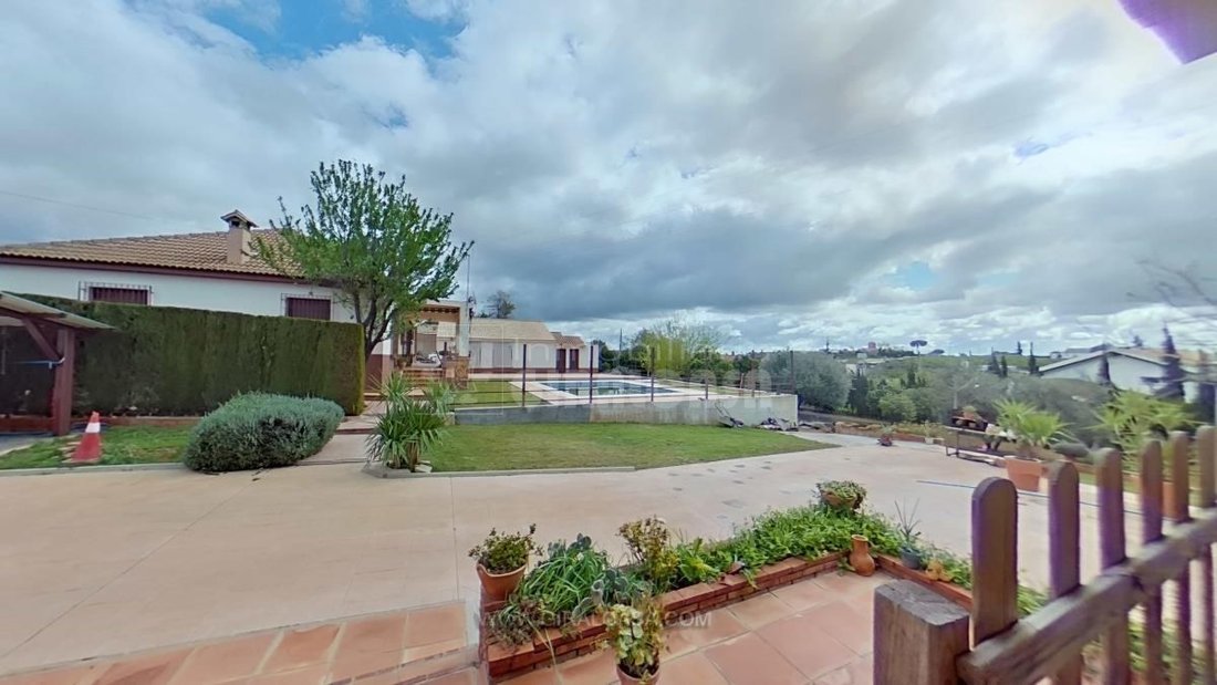 Chalet in Mairena del Alcor, Andalusia, Spain 1 - 17422186