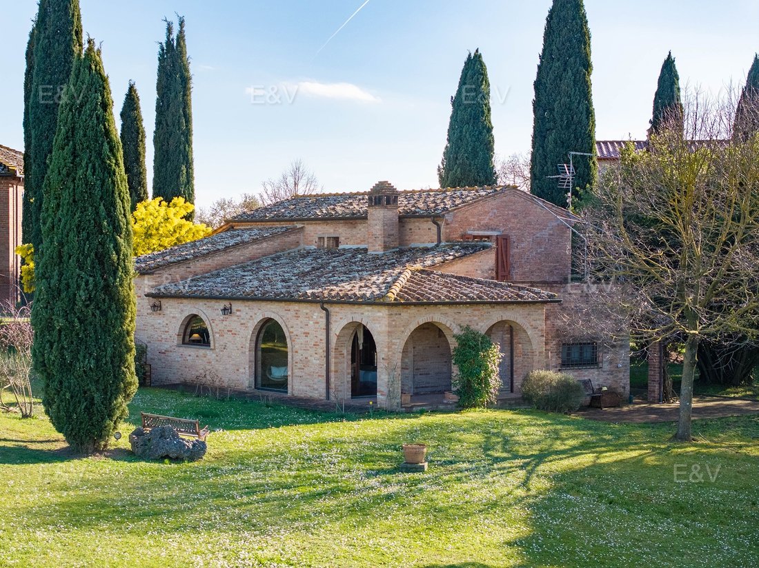 House in Castiglione del Lago, Umbria, Italy 2 - 17422516