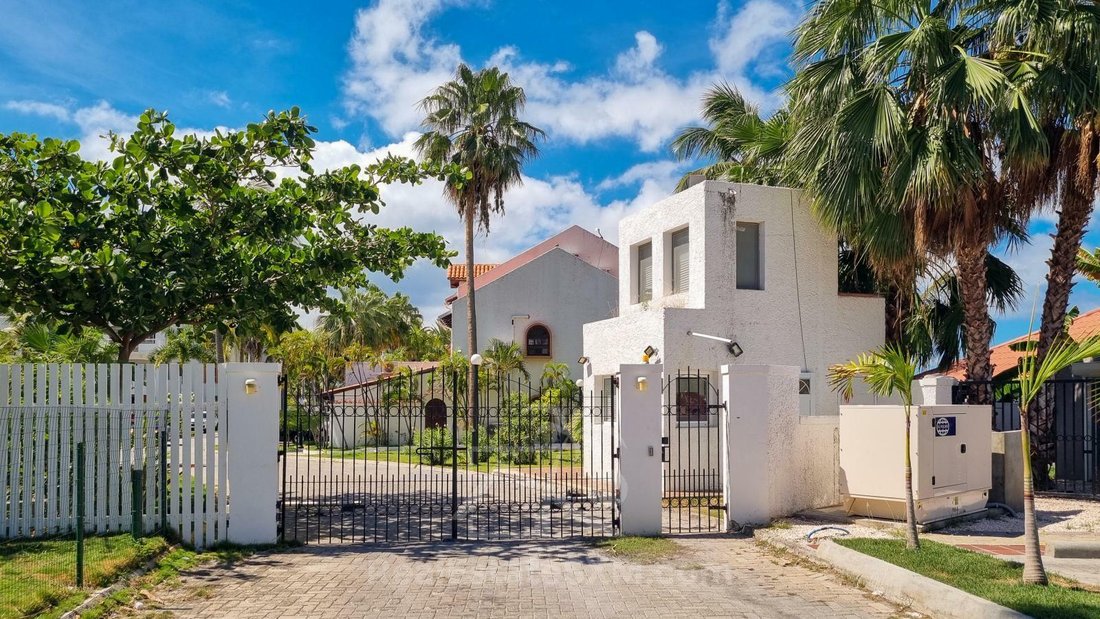 Apartment in Simpson Bay, Sint Maarten 1 - 17422372