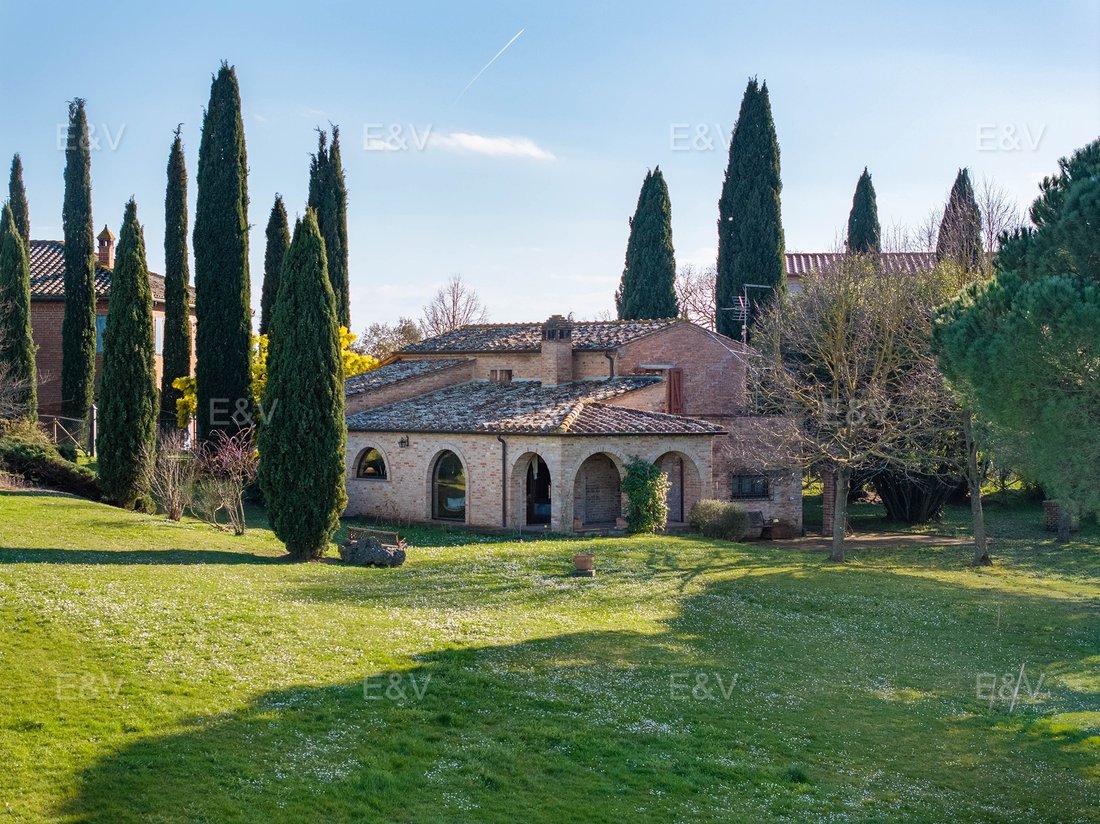 House in Castiglione del Lago, Umbria, Italy 1 - 17422516
