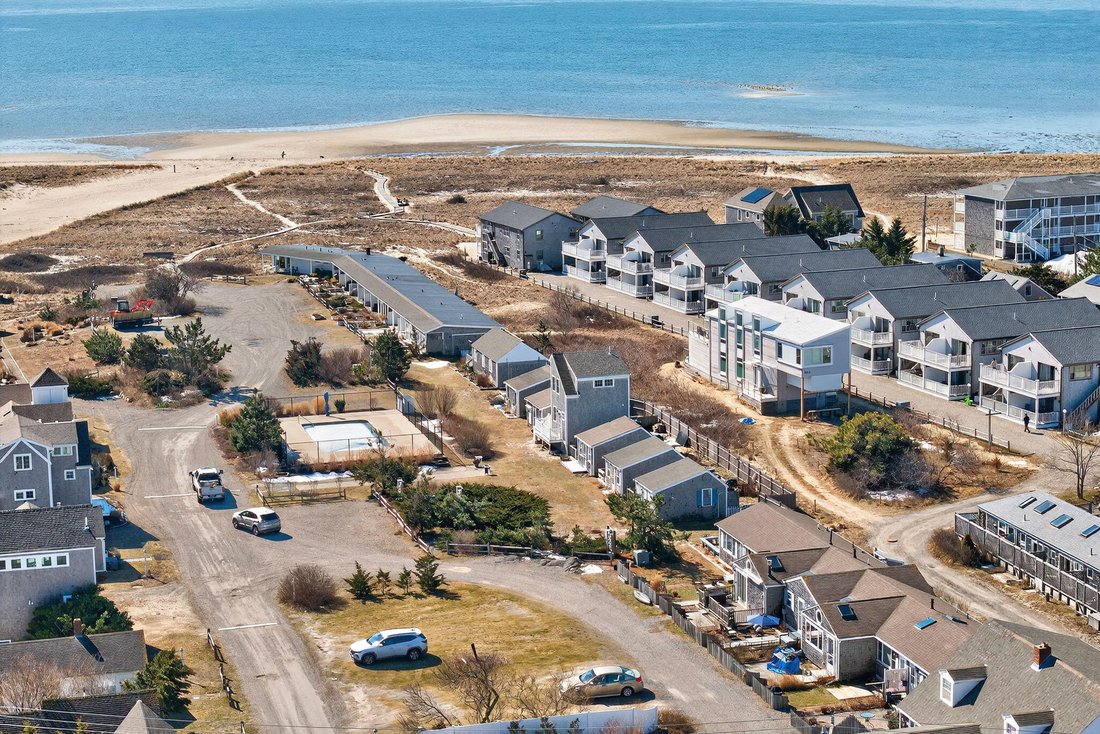 Condo in Provincetown, Massachusetts, United States 2 - 17422389