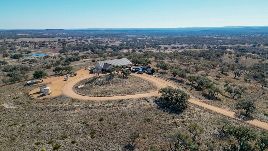 Farm Ranch in Round Mountain, Texas, United States 3 - 17422452