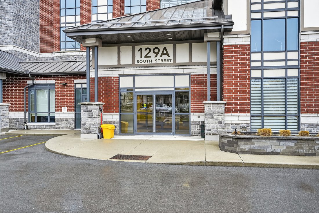 Condo in Gananoque, Ontario, Canada 2 - 17422399