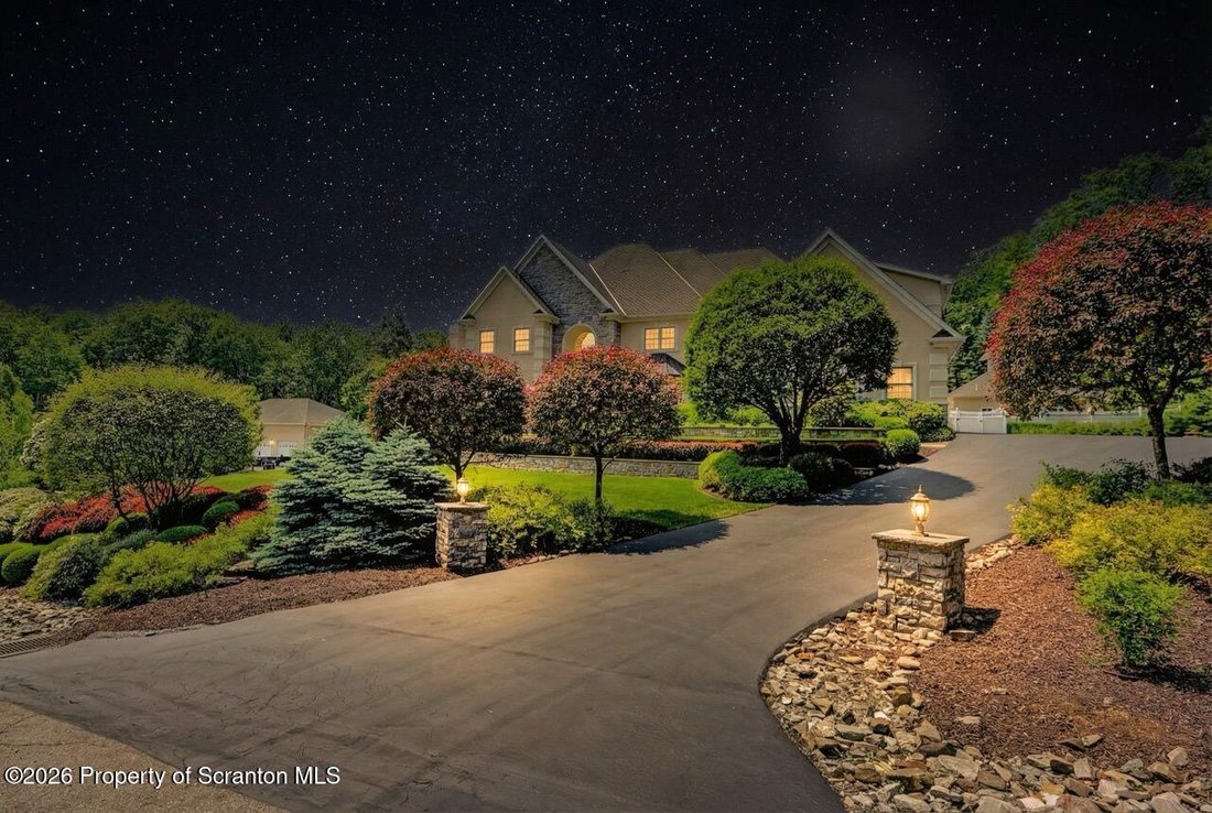 House in Clarks Summit, Pennsylvania, United States 2 - 17422426